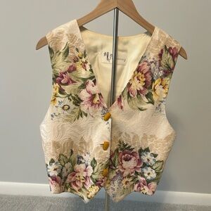 Cream and Pink Buttoned Floral Top with Vintage Charm